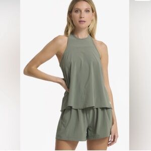 Vuori Women’s Villa High-Neck Tank Top in Pistachio (size S)